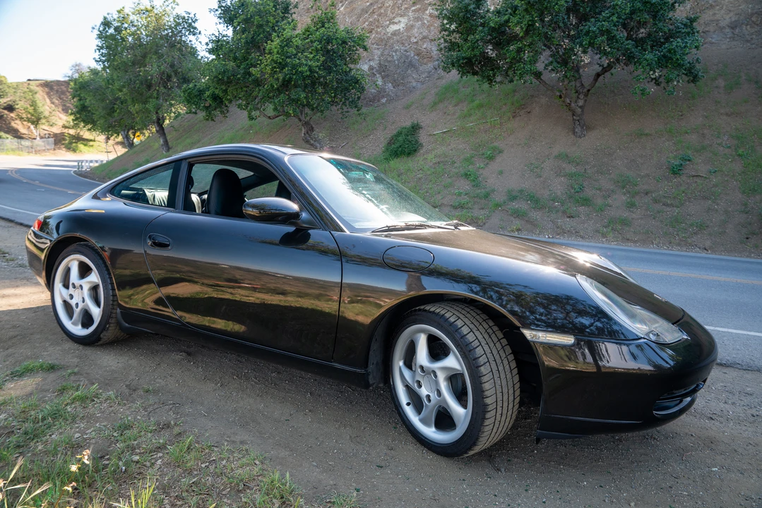 2001 Porsche 996 Carrera - Image 14 of 31