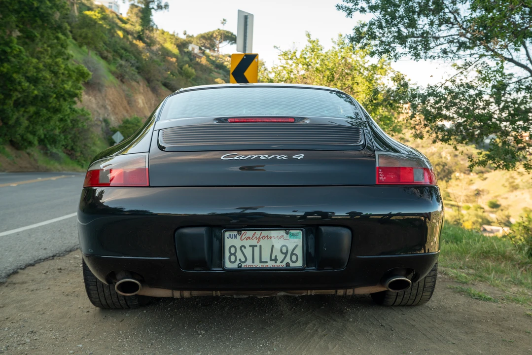 2001 Porsche 996 Carrera - Image 27 of 31