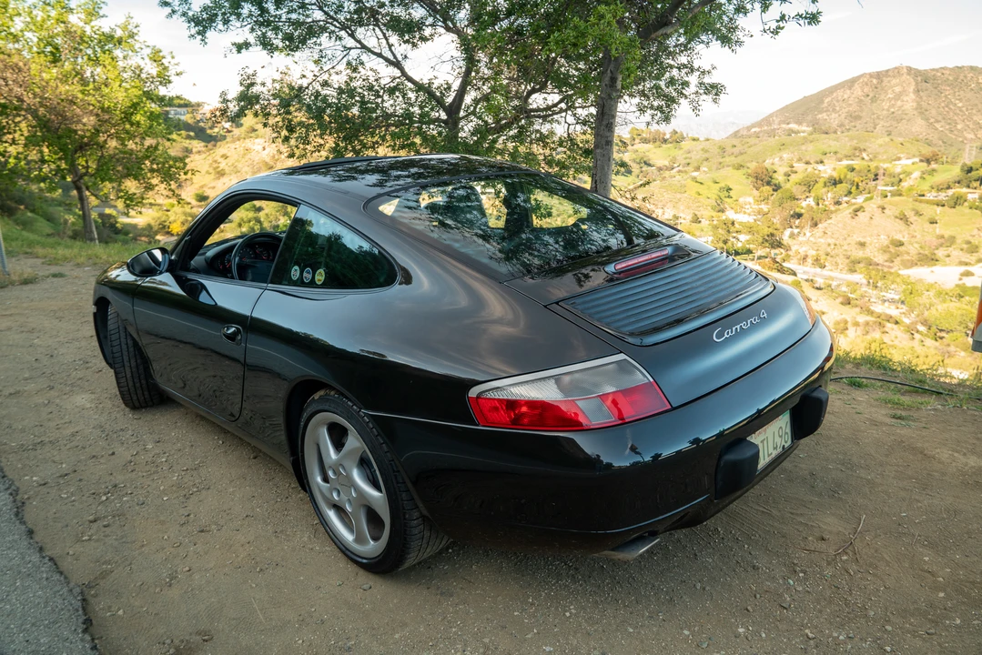 2001 Porsche 996 Carrera - Image 29 of 31