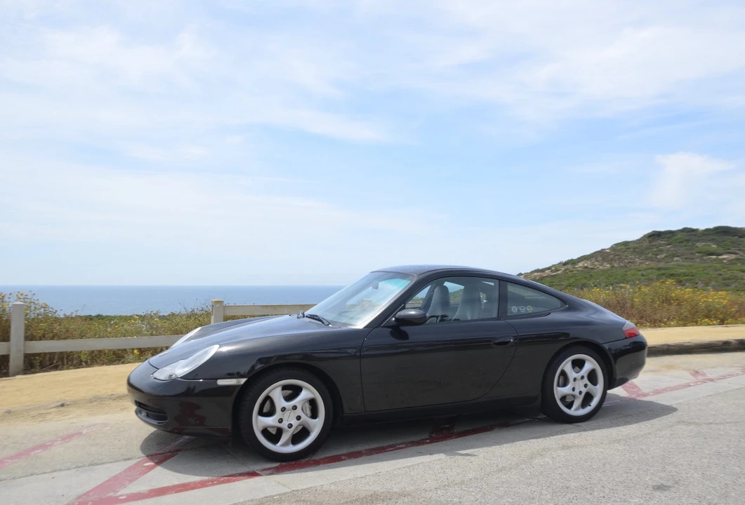 2001 Porsche 996 Carrera - Image 3 of 31