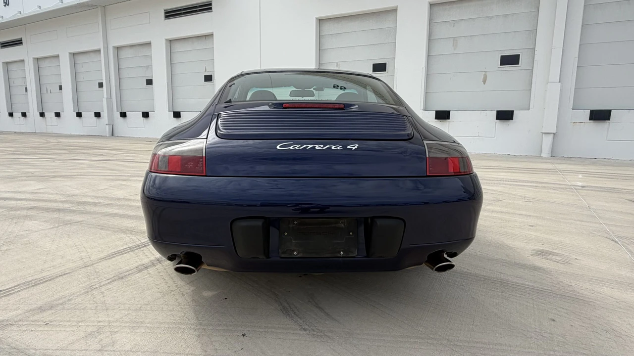 2001 Porsche 996 Carrera 4 - Image 13 of 31