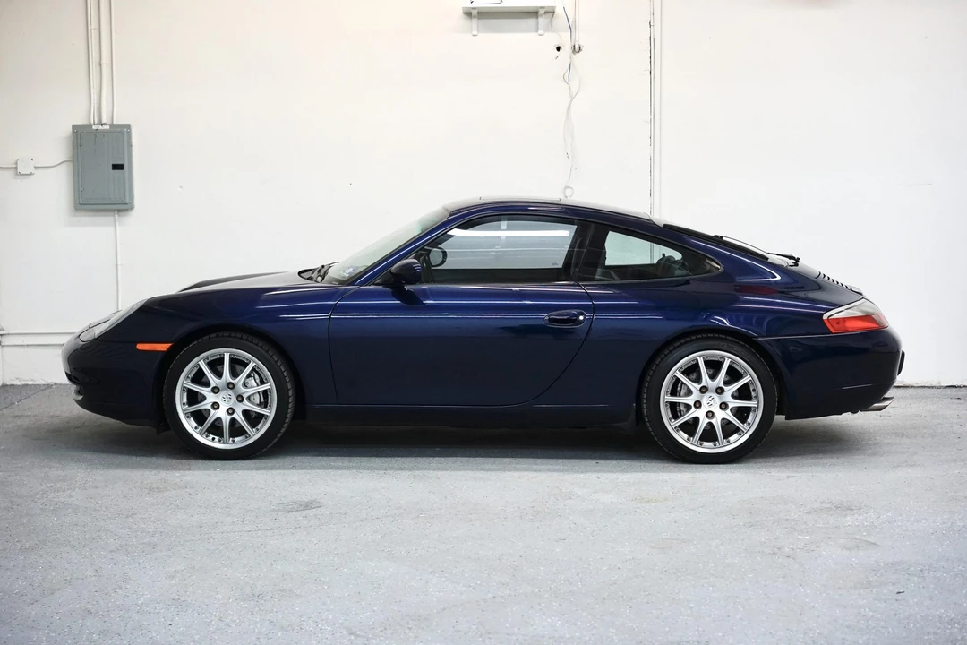 2001 Porsche 996 Carrera - Image 12 of 31