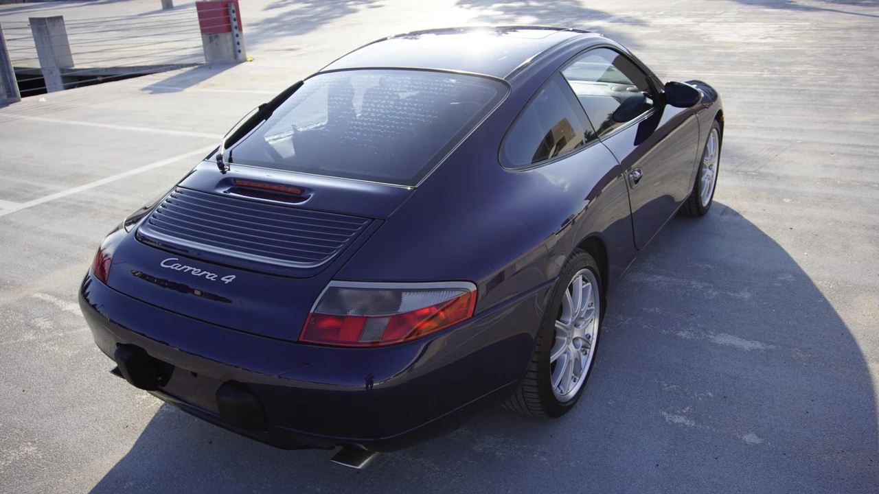 2001 Porsche 996 Carrera - Image 19 of 31