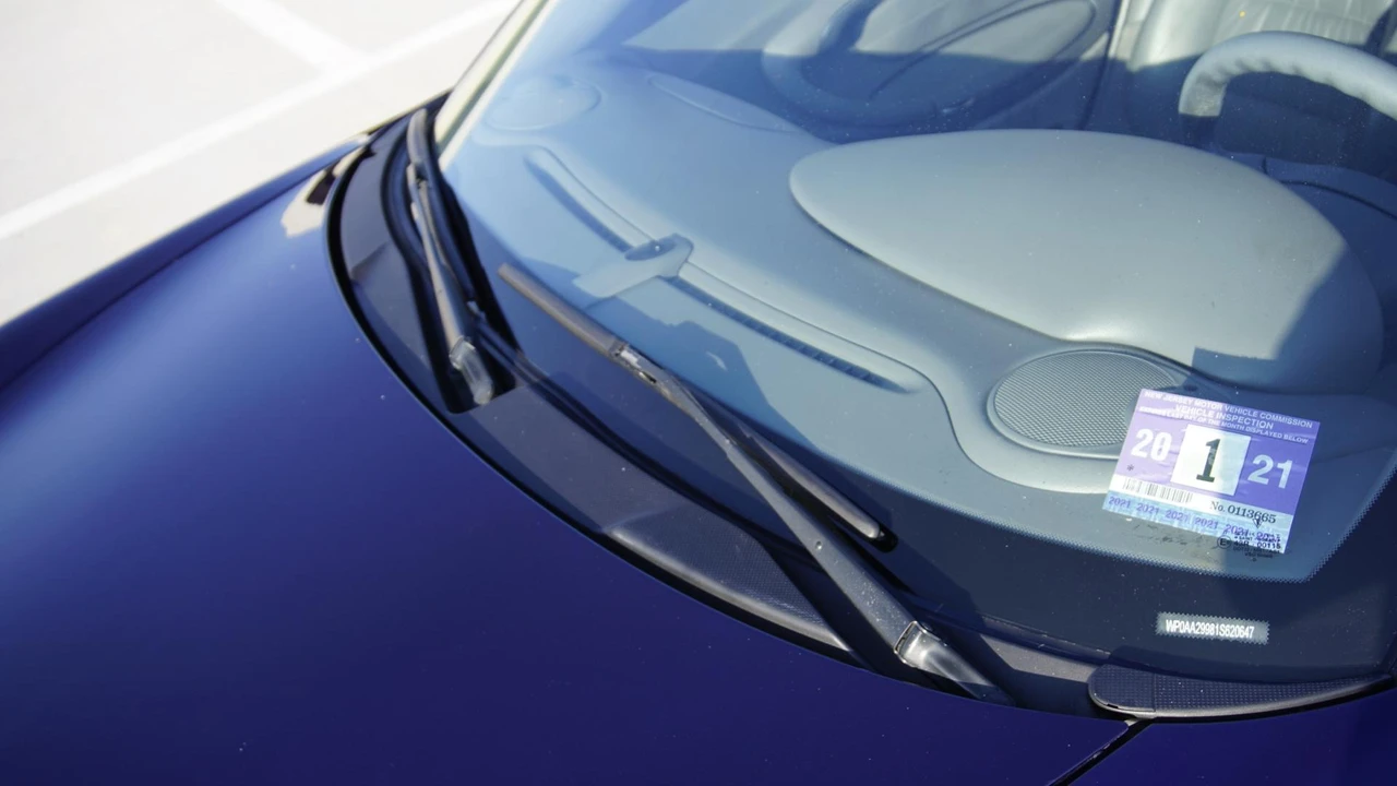 2001 Porsche 996 Carrera - Image 29 of 31
