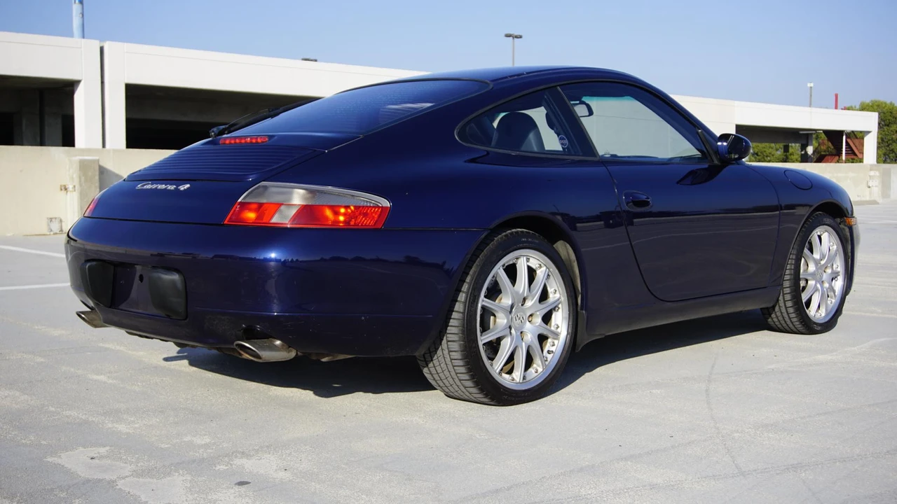 2001 Porsche 996 Carrera - Image 20 of 31