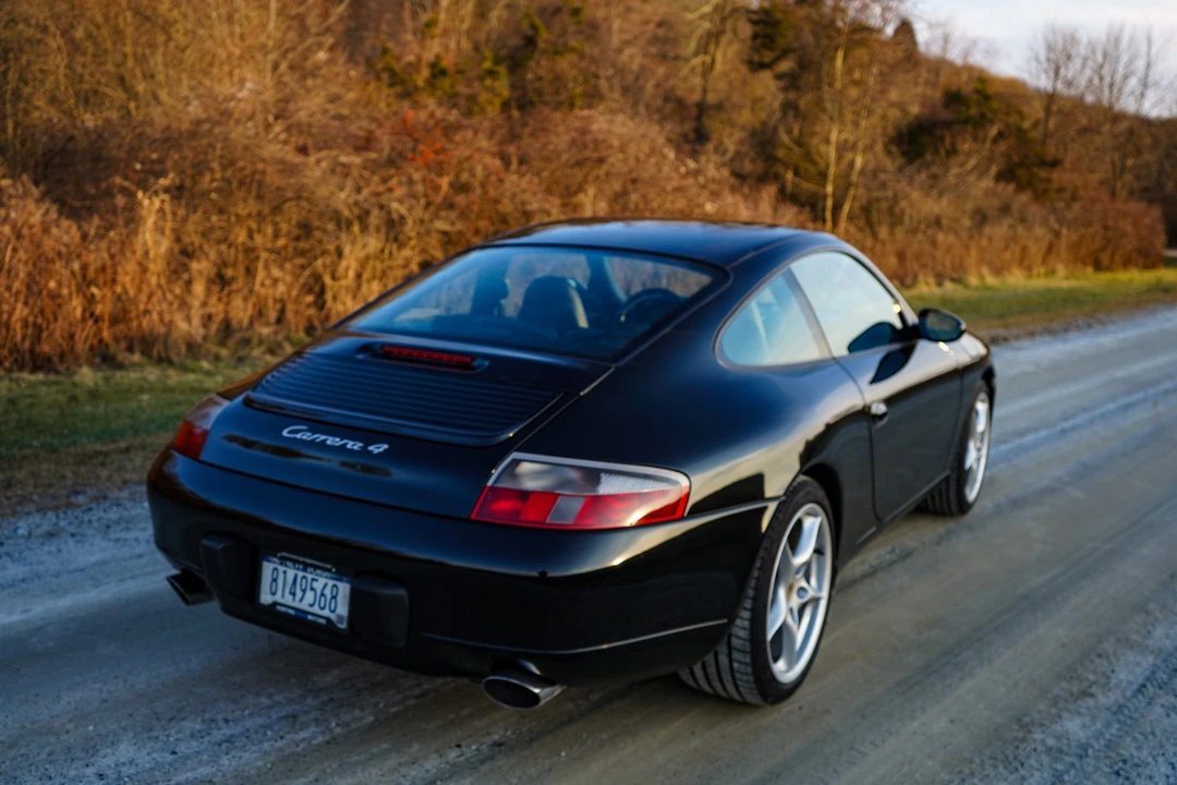 2001 Porsche 996 Carrera - Image 19 of 31