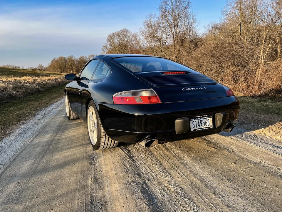 2001 Porsche 996 Carrera - Image 11 of 31