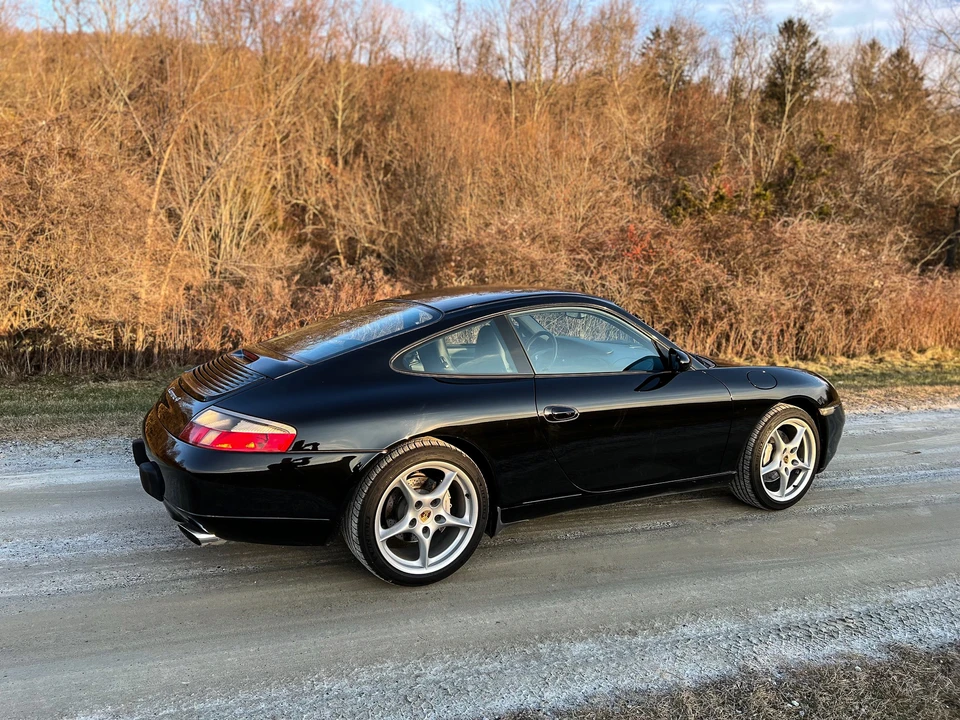 2001 Porsche 996 Carrera - Image 26 of 31