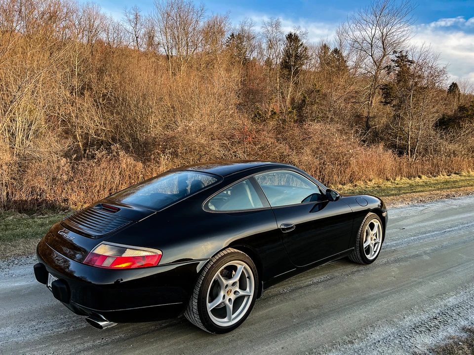 2001 Porsche 996 Carrera - Image 24 of 31