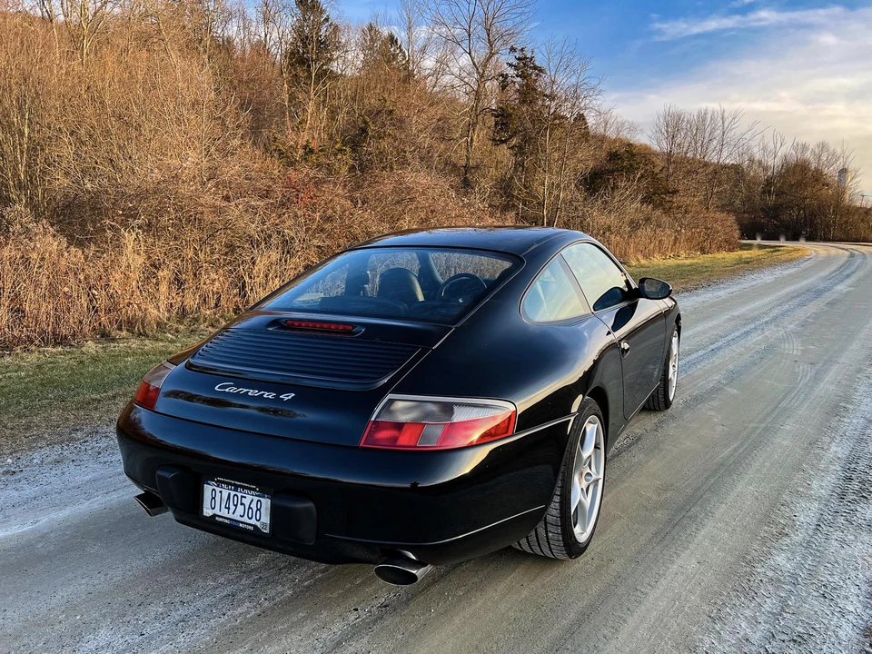 2001 Porsche 996 Carrera - Image 20 of 31