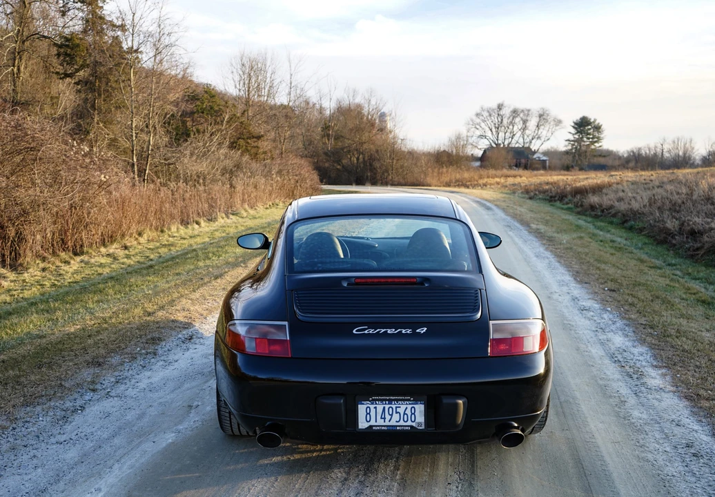 2001 Porsche 996 Carrera - Image 13 of 31