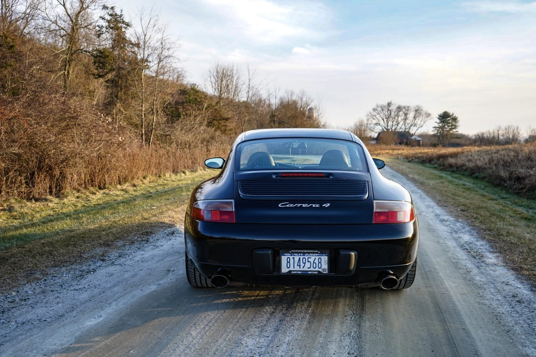 2001 Porsche 996 Carrera - Image 14 of 31