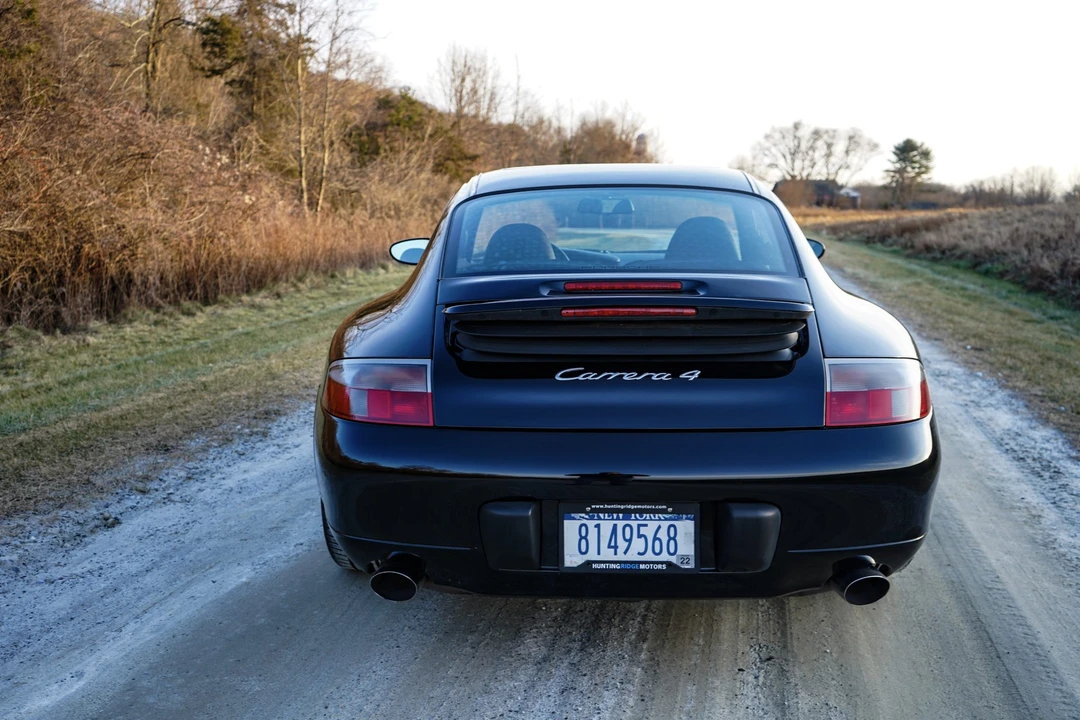 2001 Porsche 996 Carrera - Image 15 of 31