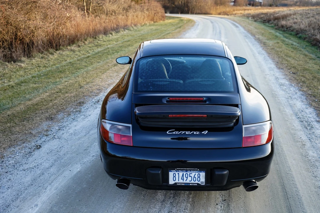 2001 Porsche 996 Carrera - Image 17 of 31