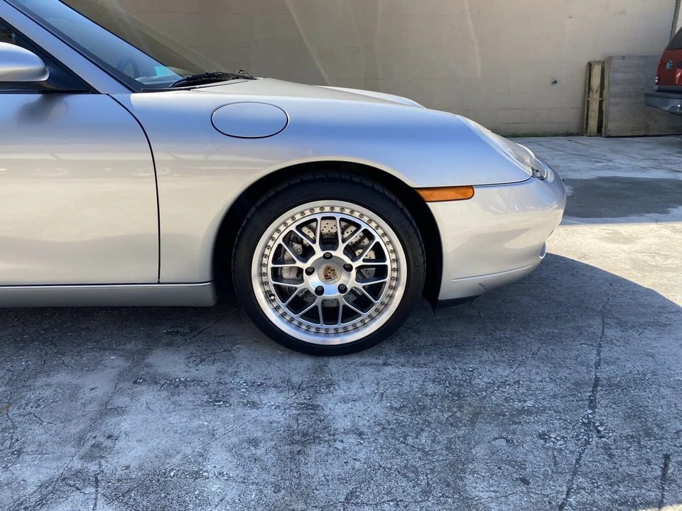 2001 Porsche 996 Carrera - Image 18 of 31