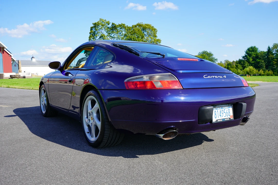 2001 Porsche 996 Carrera - Image 25 of 31