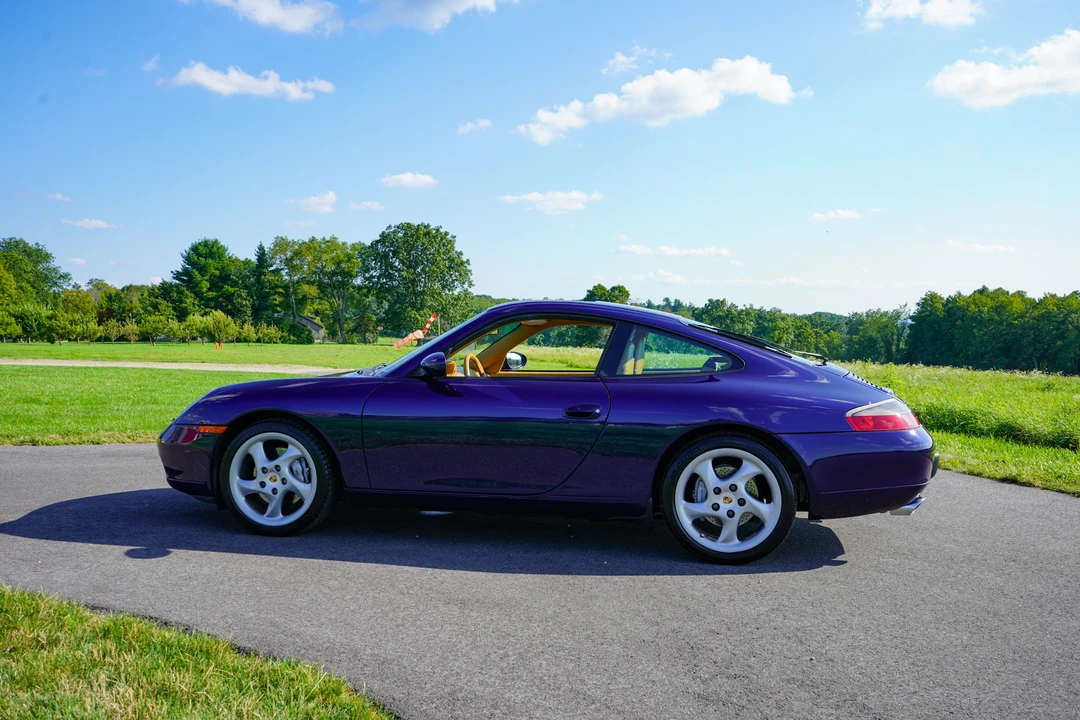 2001 Porsche 996 Carrera - Image 10 of 31