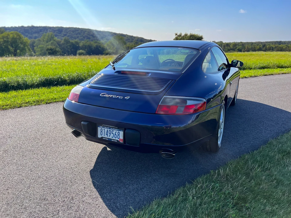 2001 Porsche 996 Carrera - Image 30 of 31