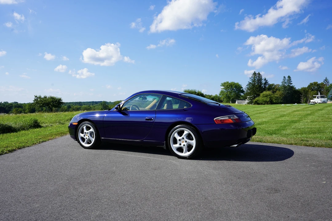 2001 Porsche 996 Carrera - Image 11 of 31