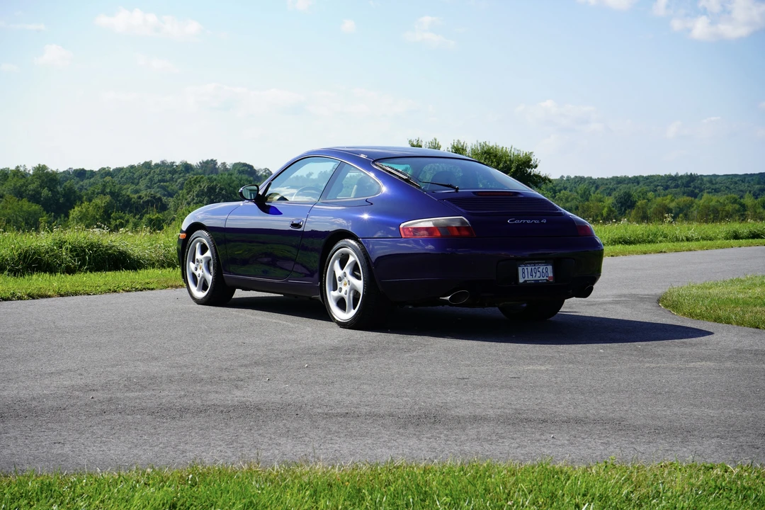 2001 Porsche 996 Carrera - Image 16 of 31