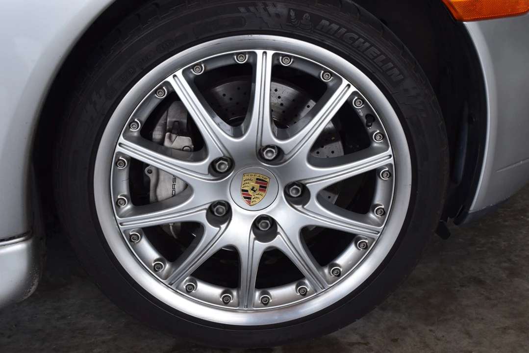 2001 Porsche 996 Carrera - Image 29 of 31
