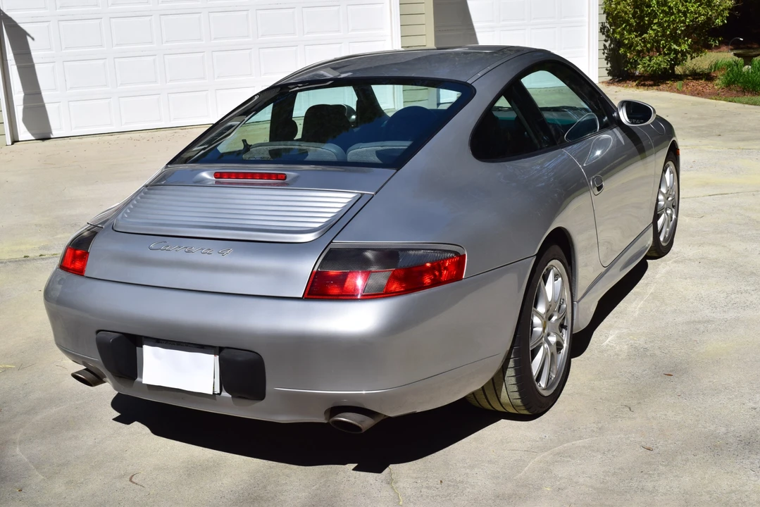 2001 Porsche 996 Carrera - Image 11 of 31