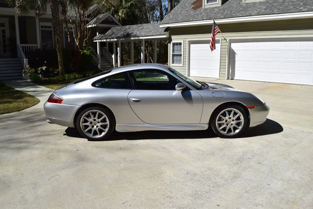 2001 Porsche 996 Carrera - Image 12 of 31