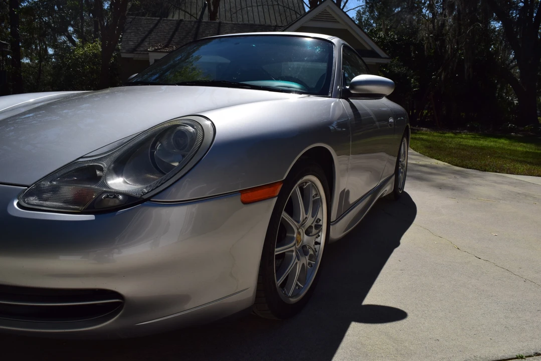 2001 Porsche 996 Carrera - Image 19 of 31