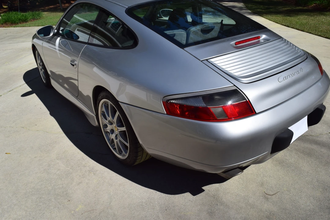 2001 Porsche 996 Carrera - Image 22 of 31