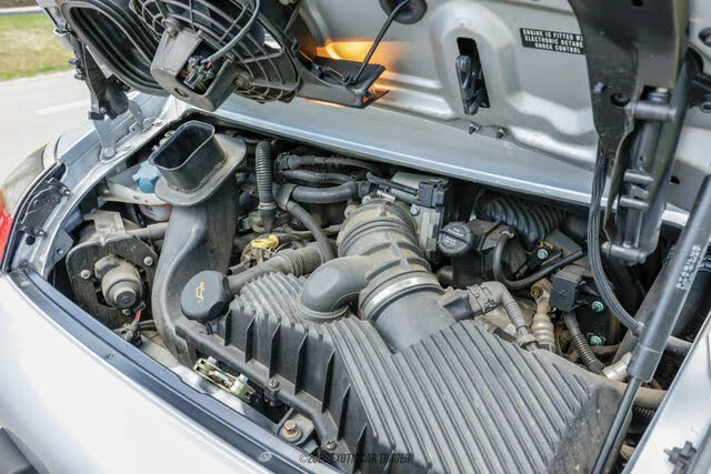 2001 Porsche 996 Carrera 4 - Image 19 of 31