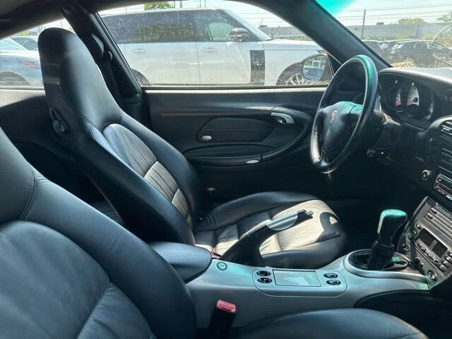 2001 Porsche 996 Carrera 4 - Image 6 of 6
