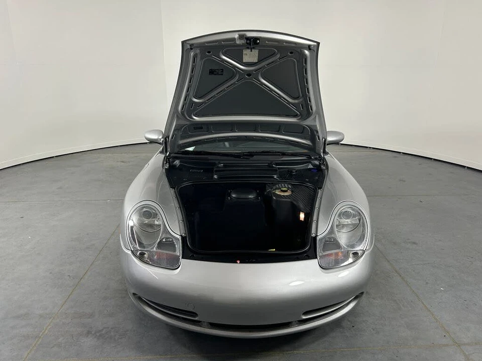 2001 Porsche 996 Carrera 4 - Image 28 of 31