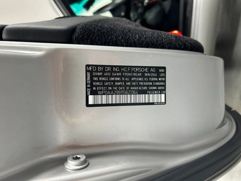 2001 Porsche 996 Carrera 4 - Image 31 of 31