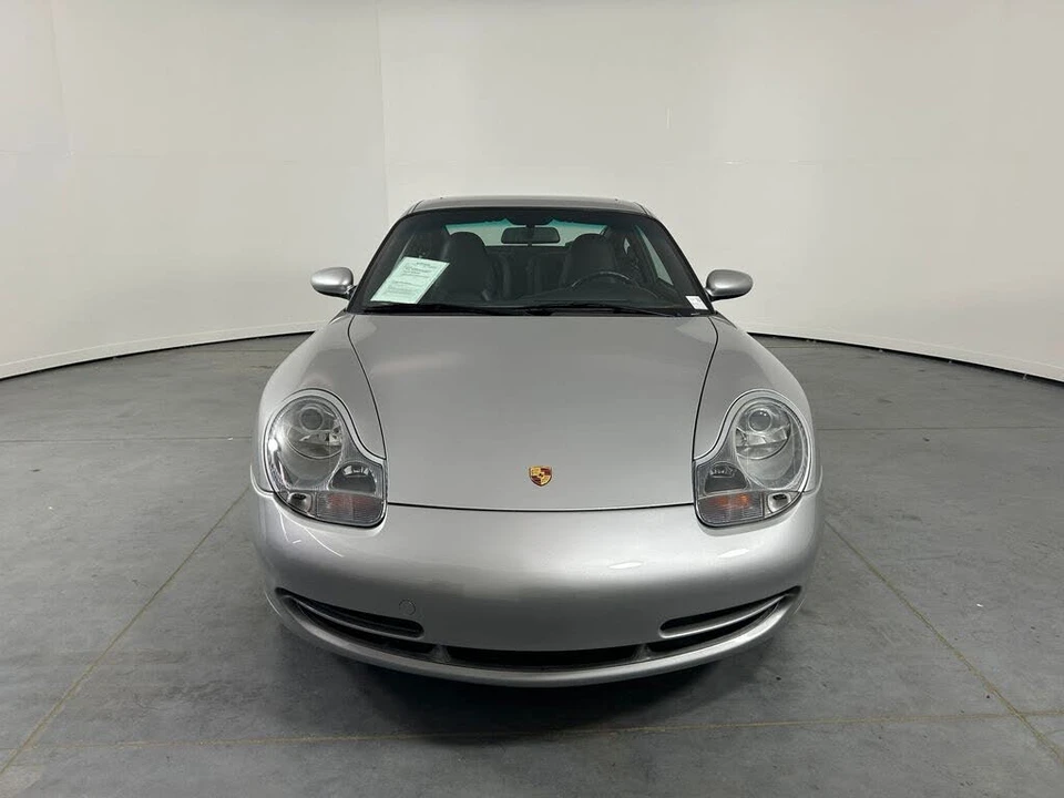 2001 Porsche 996 Carrera 4 - Image 10 of 31