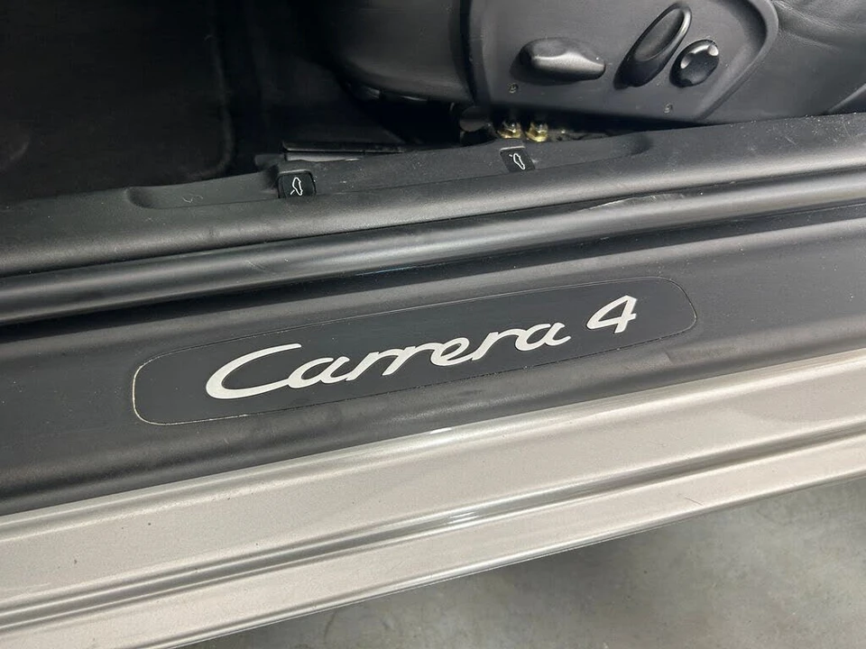2001 Porsche 996 Carrera 4 - Image 15 of 31