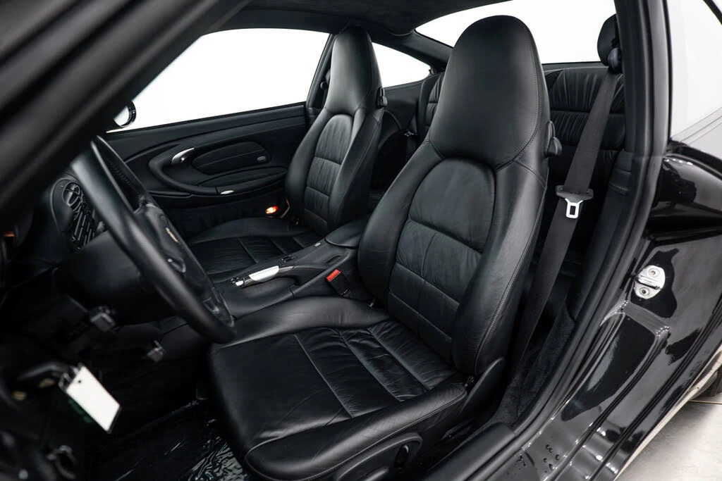 2001 Porsche 996 Carrera 4 - Image 5 of 27