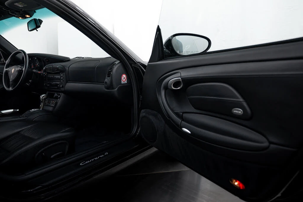 2001 Porsche 996 Carrera 4 - Image 21 of 27