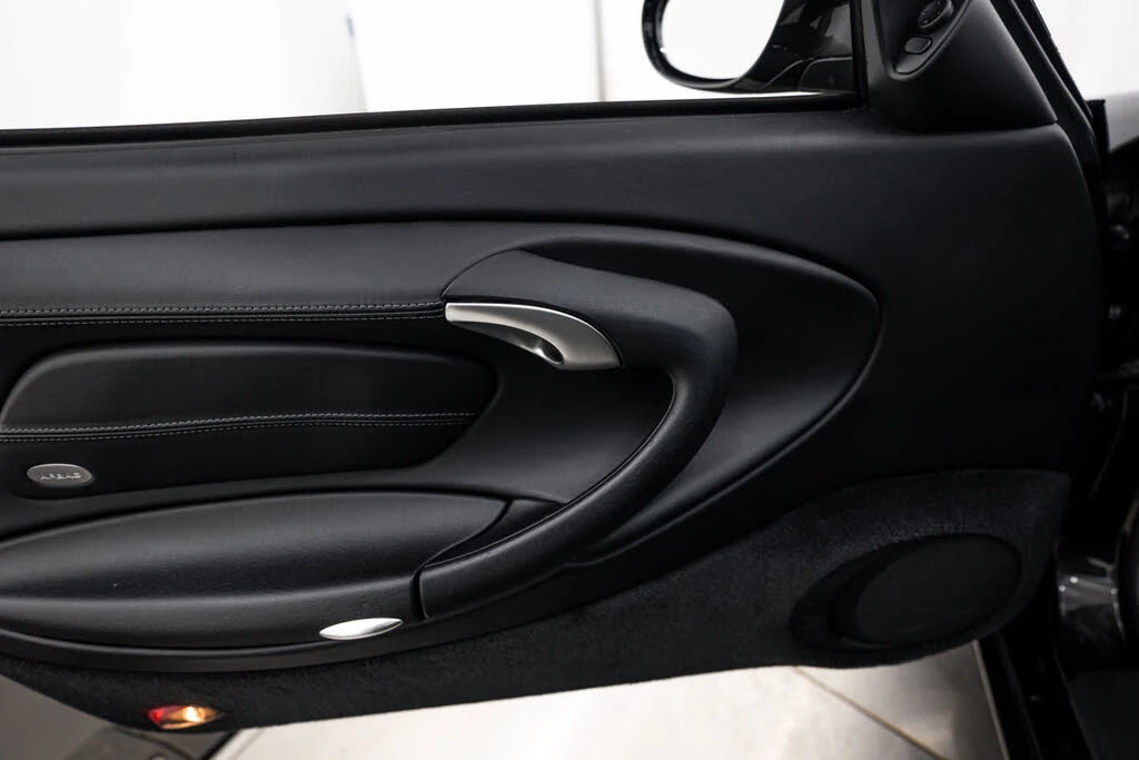 2001 Porsche 996 Carrera 4 - Image 20 of 27