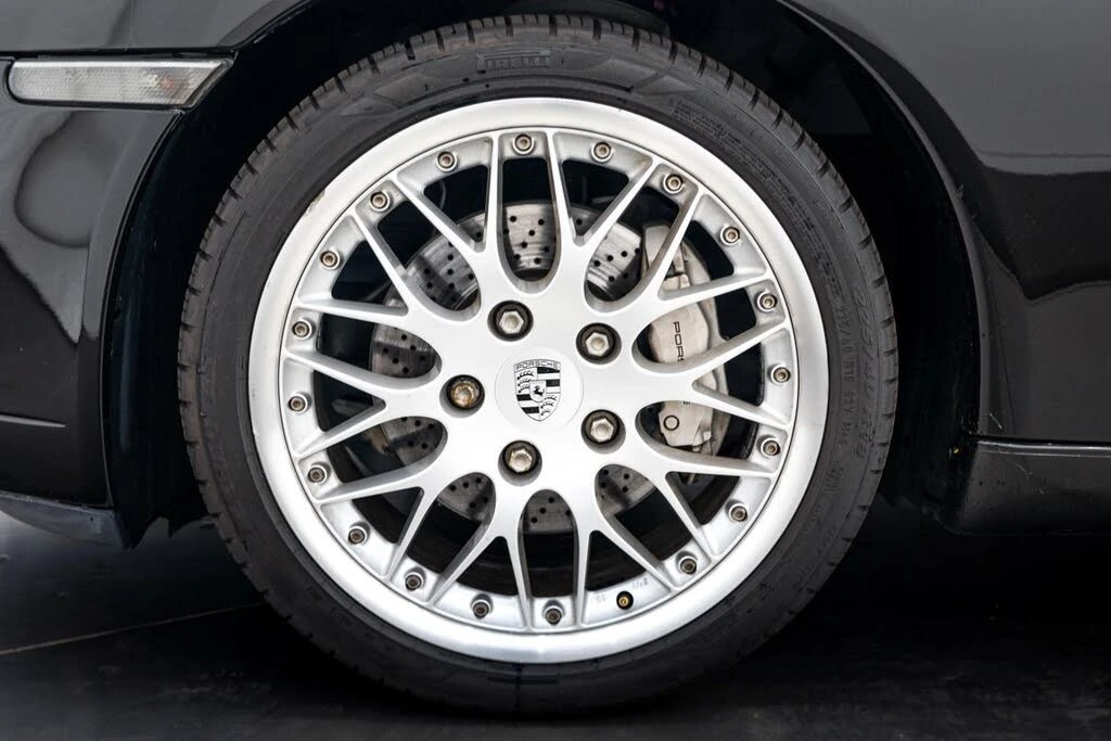 2001 Porsche 996 Carrera 4 - Image 11 of 27
