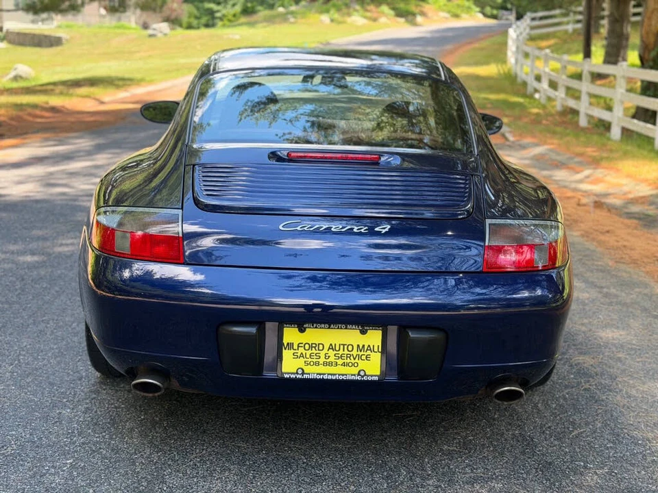2001 Porsche 996 Carrera 4 - Image 9 of 31