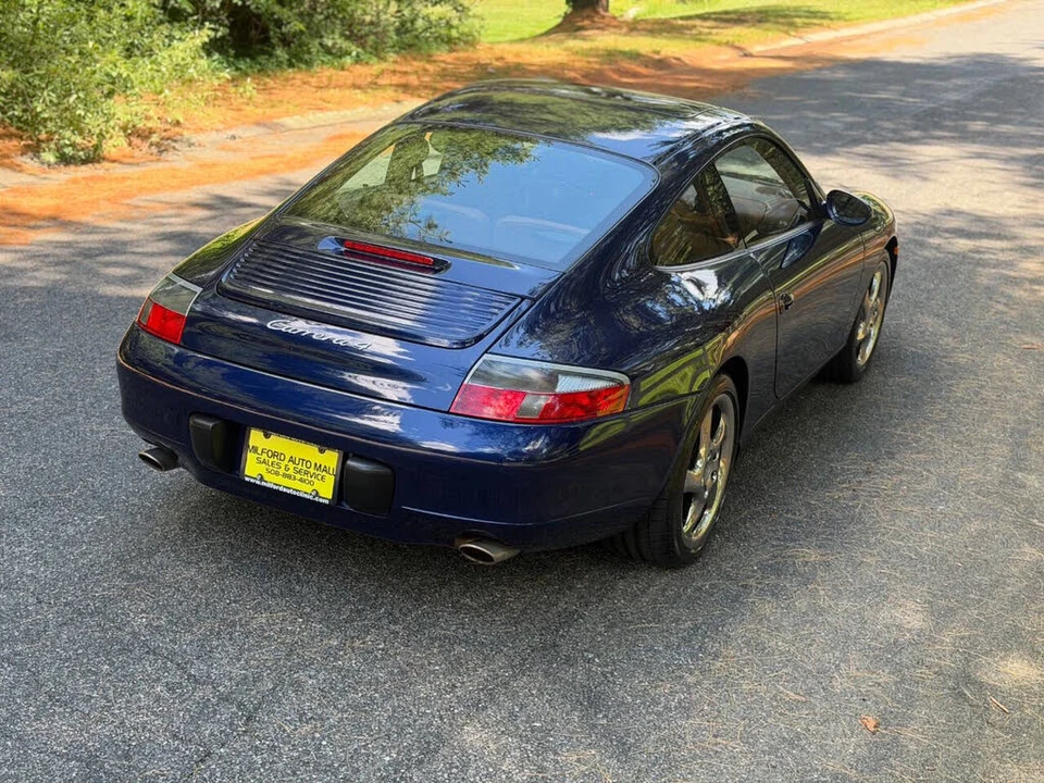 2001 Porsche 996 Carrera 4 - Image 10 of 31