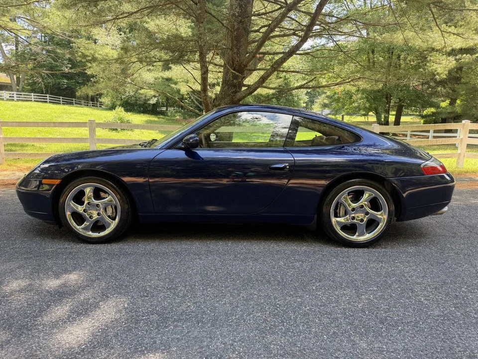 2001 Porsche 996 Carrera 4 - Image 4 of 31
