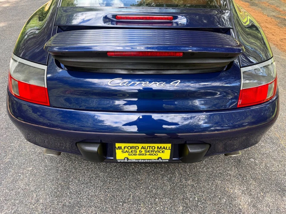 2001 Porsche 996 Carrera 4 - Image 21 of 31