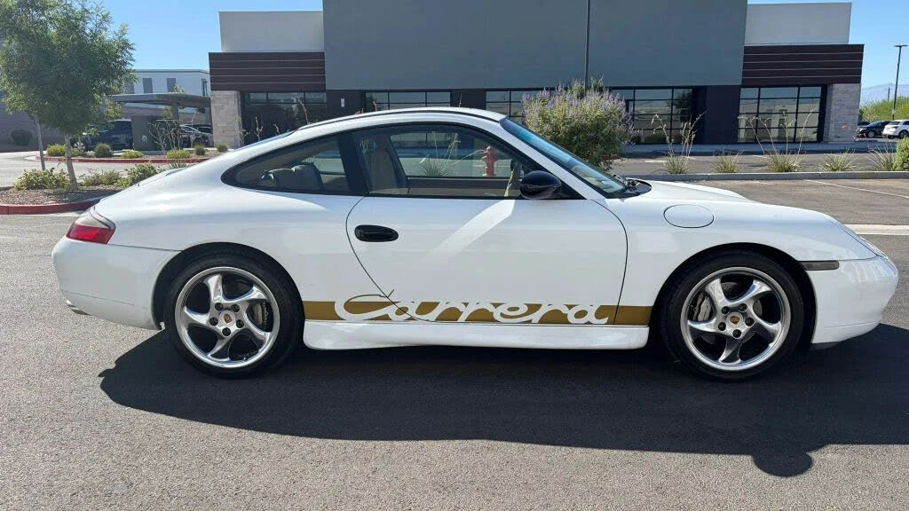 2001 Porsche 996 Carrera 4 - Image 6 of 13