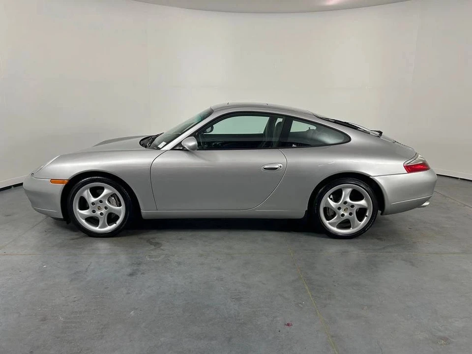 2001 Porsche 996 Carrera 4 - Image 2 of 5