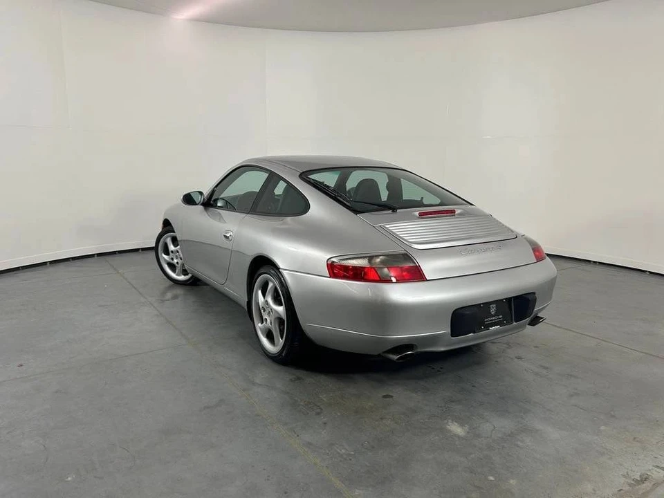 2001 Porsche 996 Carrera 4 - Image 3 of 5