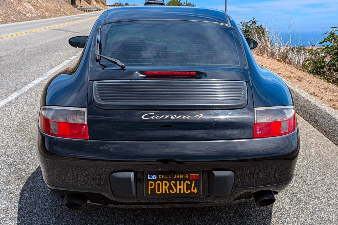 2001 Porsche 996 Carrera 4 - Image 5 of 31