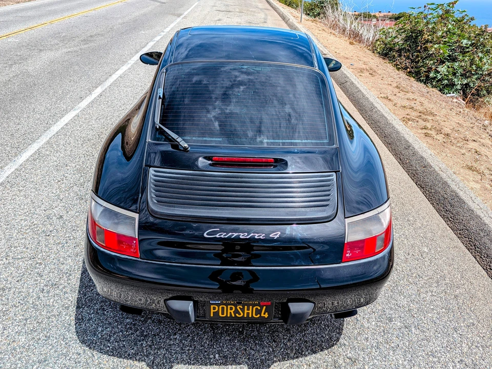 2001 Porsche 996 Carrera 4 - Image 12 of 31