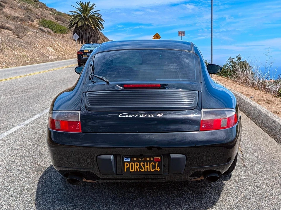 2001 Porsche 996 Carrera 4 - Image 13 of 31