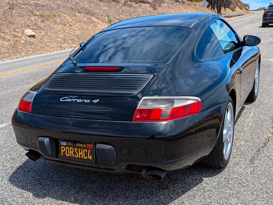 2001 Porsche 996 Carrera 4 - Image 14 of 31